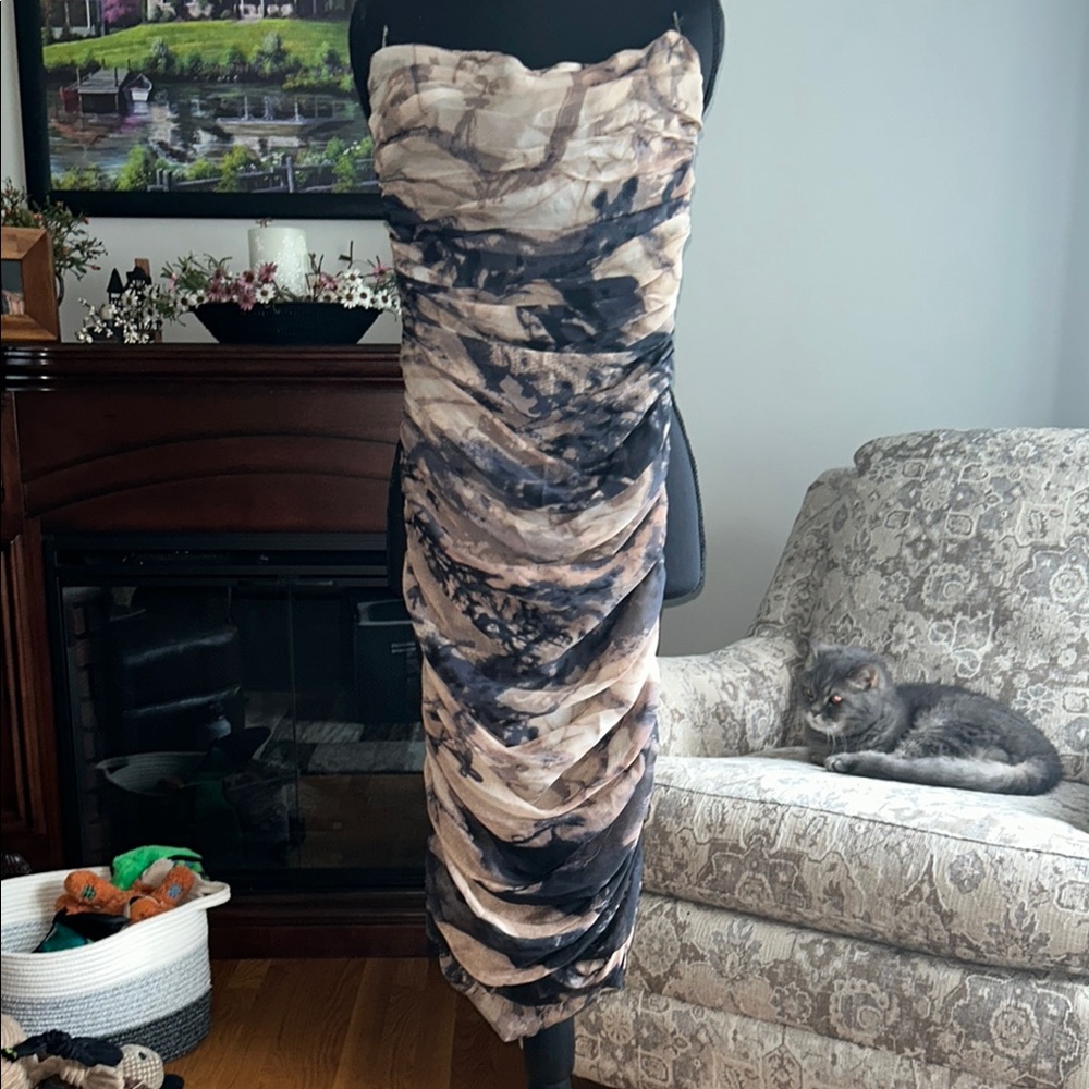Diane Von Furstenberg Strapless Marble Print Dress